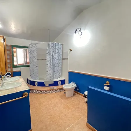 Villa Duke Con Piscina En Charco Del Pino